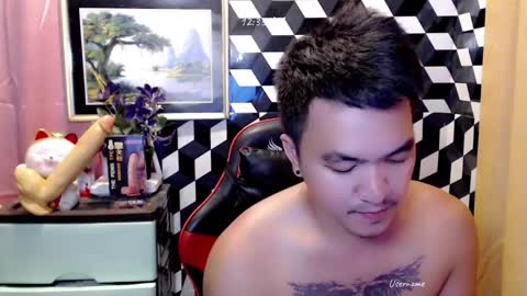 its_mecutepj online show from March 1, 4:33 pm