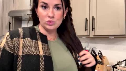 Abby Rose online show from December 17, 3:30 pm