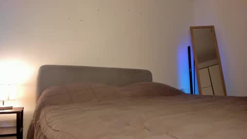 Isabella online show from February 26, 6:00 pm