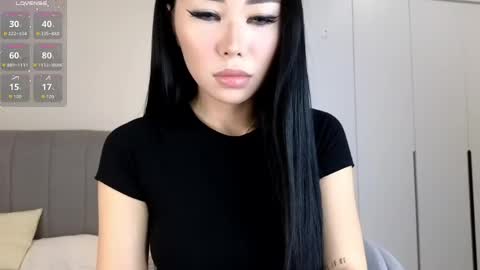 Queen Liya online show from March 8, 5:50 pm