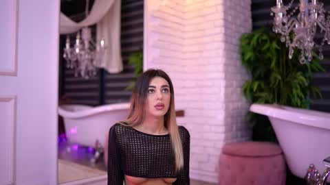 itsivylicious online show from February 9, 6:06 am