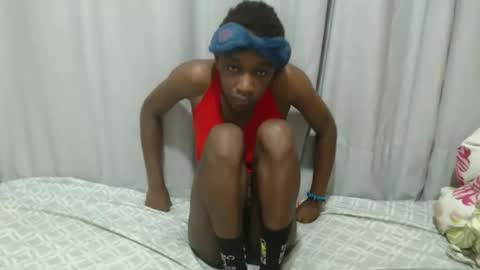 Laynne online show from November 1, 4:33 am