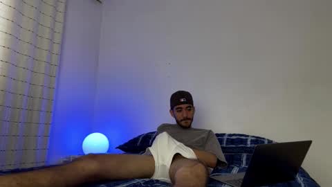 itsmartin_ online show from February 11, 10:13 pm