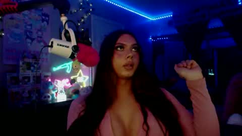 Nicki Foxx online show from November 7, 2:14 am