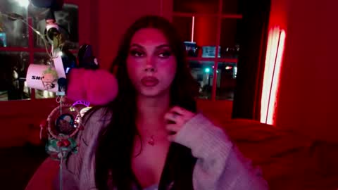 Nicki Foxx online show from December 18, 5:03 am