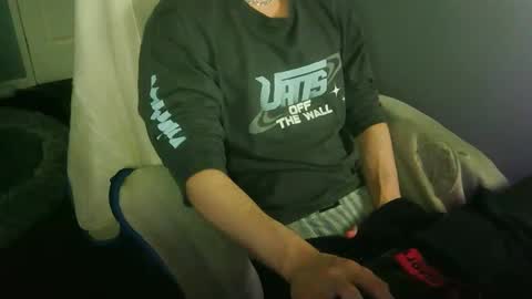 itsnotliam834 online show from September 10, 2:45 am