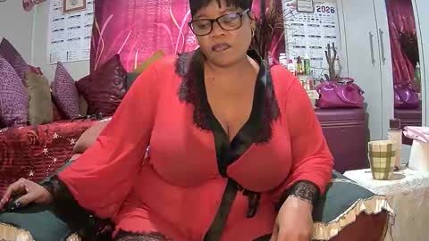 itumeleng74 online show from February 14, 5:21 am