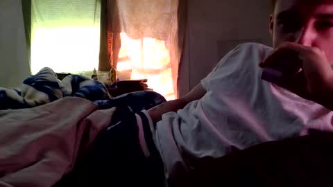 itzd123 online show from March 1, 7:40 pm