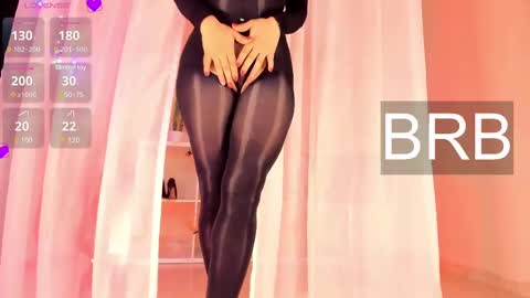 Snapshot of itzel__ chatting on March 7, 4:11 pm Call me Itzel   online show from March 7, 4:11 pm