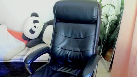 ivanna_essis online show from October 18, 2:49 am