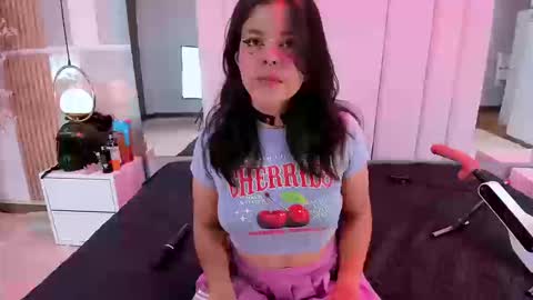     online show from September 18, 1:37 pm