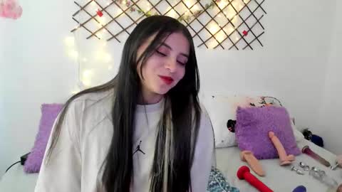 Snapshot of ivannabruner chatting on September 18, 7:40 pm Ivanna online show from September 18, 7:40 pm