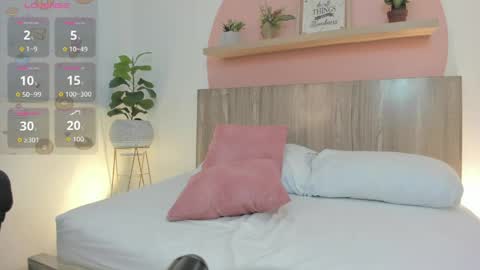 I V E T T E online show from April 6, 8:10 pm