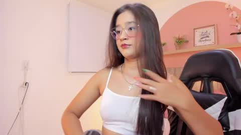 I V E T T E online show from April 18, 8:42 pm