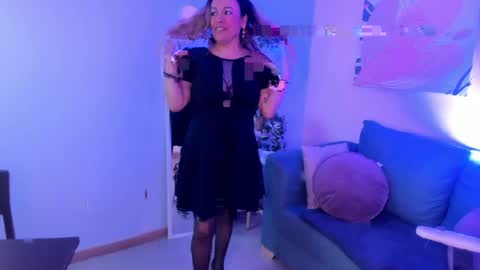 Ivonne online show from April 14, 1:25 pm