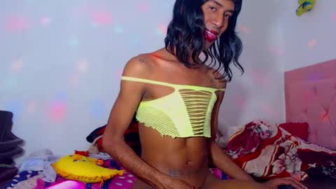 ivonneth online show from March 23, 9:14 am