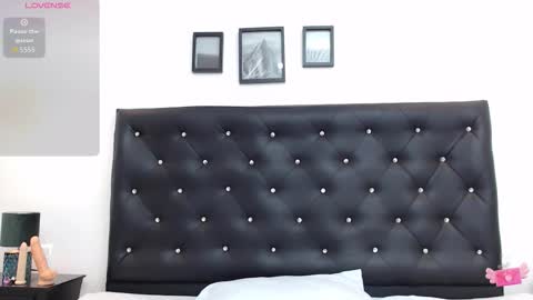 ivorynoir online show from December 14, 1:50 pm