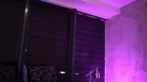 IvyRowa online show from December 21, 7:09 pm