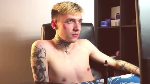 ivywairley online show from March 11, 12:52 pm