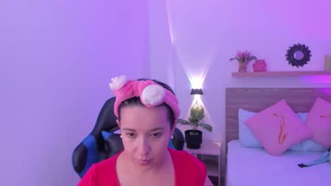 Iza online show from October 6, 12:45 pm