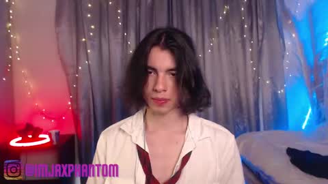 Snapshot of j_a_x_x_x_o_n chatting on February 20, 5:20 pm Hey im Jaxxxon check my info     online show from February 20, 5:20 pm