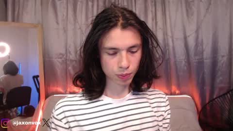 Hey im Jaxxxon check my info     online show from June 16, 11:58 am