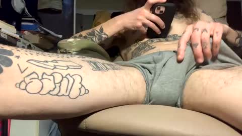 Snapshot of j_boogie_mane chatting on February 12, 12:05 am j boogie online show from February 12, 12:05 am