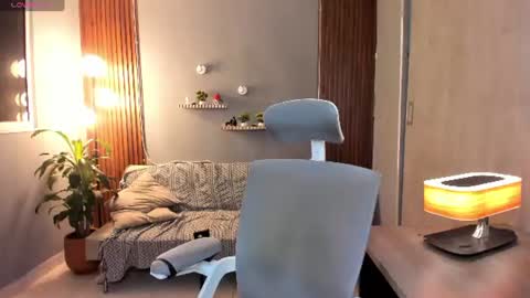 Calix  Independient model Insta and twt Calixsnake online show from July 26, 12:52 am