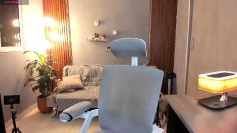 Calix  Independient model Insta and twt Calixsnake online show from July 17, 12:56 am