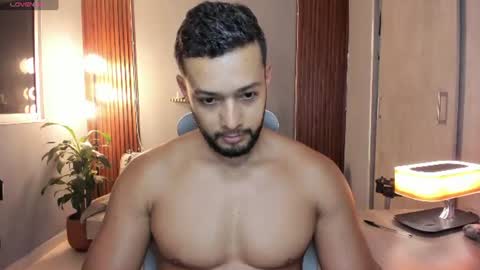 Calix  Independient model Insta and twt Calixsnake online show from June 28, 10:50 pm