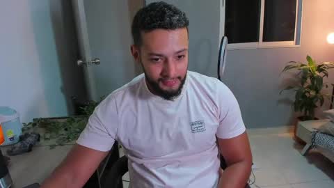 Calix  Independient model Insta and twt Calixsnake online show from April 15, 11:38 pm