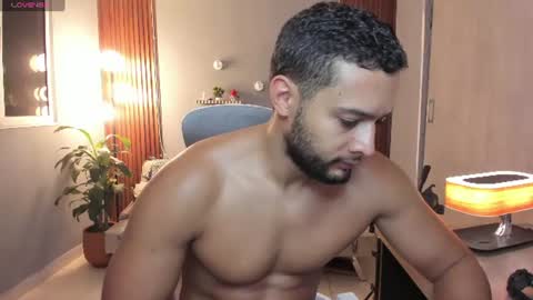 Calix  Independient model Insta and twt Calixsnake online show from July 1, 1:25 am