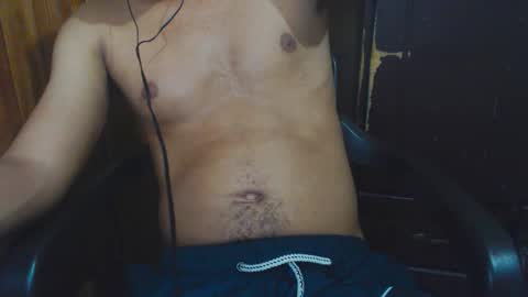 Snapshot of j_castello chatting on October 18, 5:22 am J online show from October 18, 5:22 am