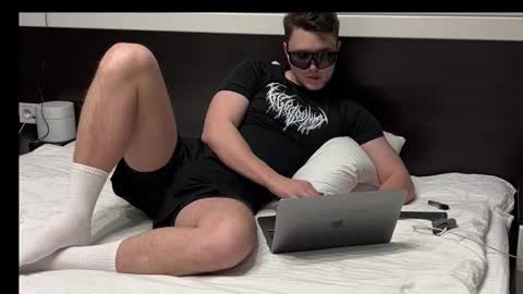 j_lyle_x online show from November 7, 8:22 pm