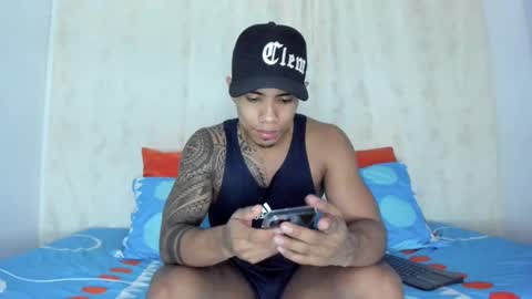 Snapshot of j_musiry chatting on February 21, 1:44 am i am juan musiry independent model online show from February 21, 1:44 am