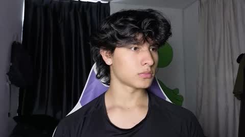 Noah online show from February 4, 6:23 pm