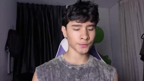 Noah online show from March 3, 11:23 pm