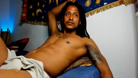 jaacksn online show from November 12, 7:00 am