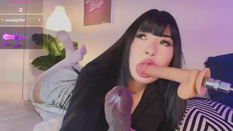 Jade online show from May 1, 8:58 pm