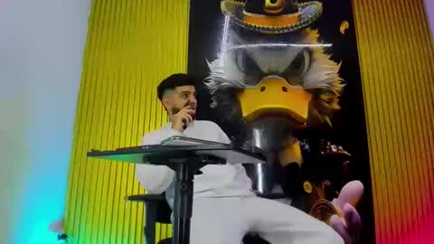 jabyby_jay online show from April 7, 12:01 am