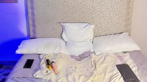 Jack White online show from February 7, 10:29 am