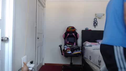 Snapshot of jackecuador chatting on October 19, 9:08 pm Jack online show from October 19, 9:08 pm