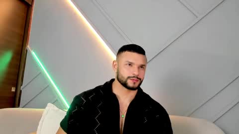 Jackson Wayne online show from February 18, 10:36 pm