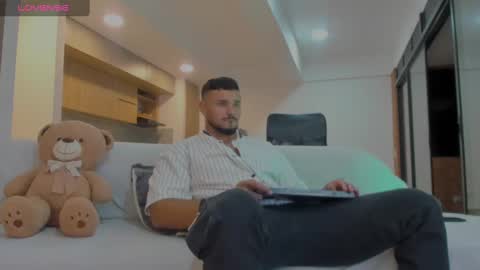 Jackson Wayne online show from October 10, 1:33 am