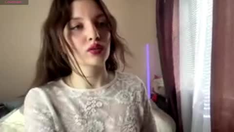 Lillian online show from May 20, 5:26 am