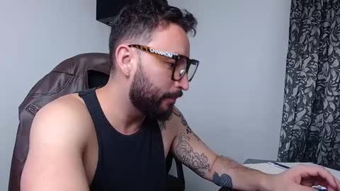 jacobkingd online show from October 2, 4:44 am