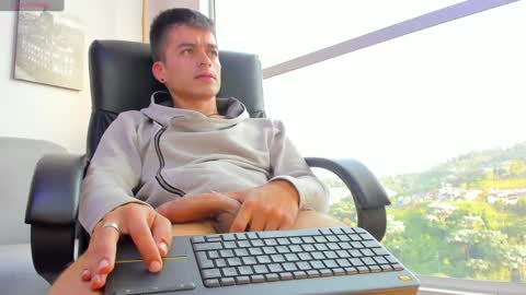 JACOB STONES online show from February 3, 12:14 pm