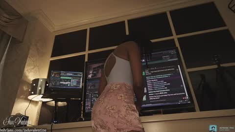 Jada online show from January 12, 6:26 pm