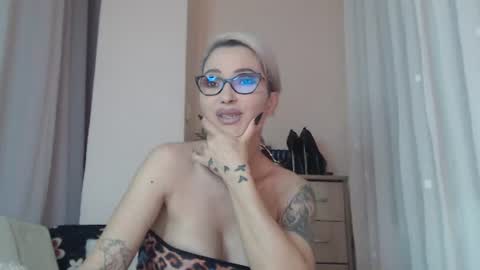 Jada online show from July 20, 7:48 pm
