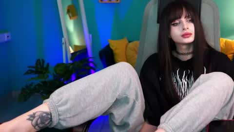 Snapshot of jade_castle chatting on February 23, 8:28 am jade_castle online show from February 23, 8:28 am